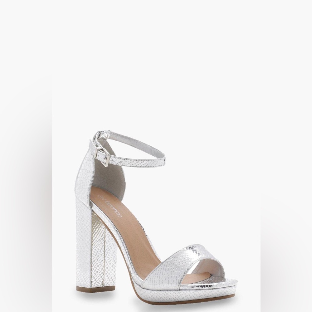 Wide Width Snake Metallic Platform Heels size 6US Boohoo